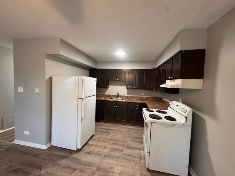 Primary Photo - 474 W 14th Pl