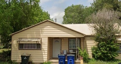 Building Photo - 1307 W Poplar Ave