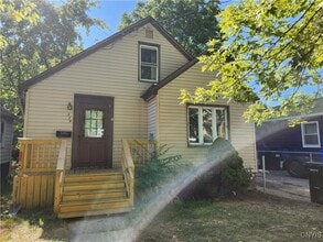 Building Photo - 239 N Midler Ave