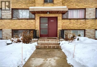 Building Photo - 1801 Park Ave