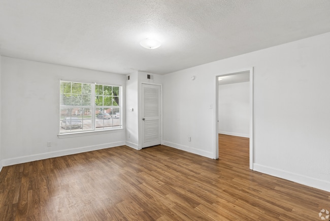 Building Photo - Parkway Place Apartments