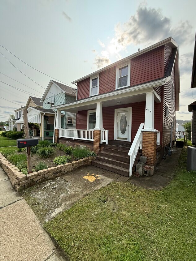 Foto principal - 215 N Mercer Ave