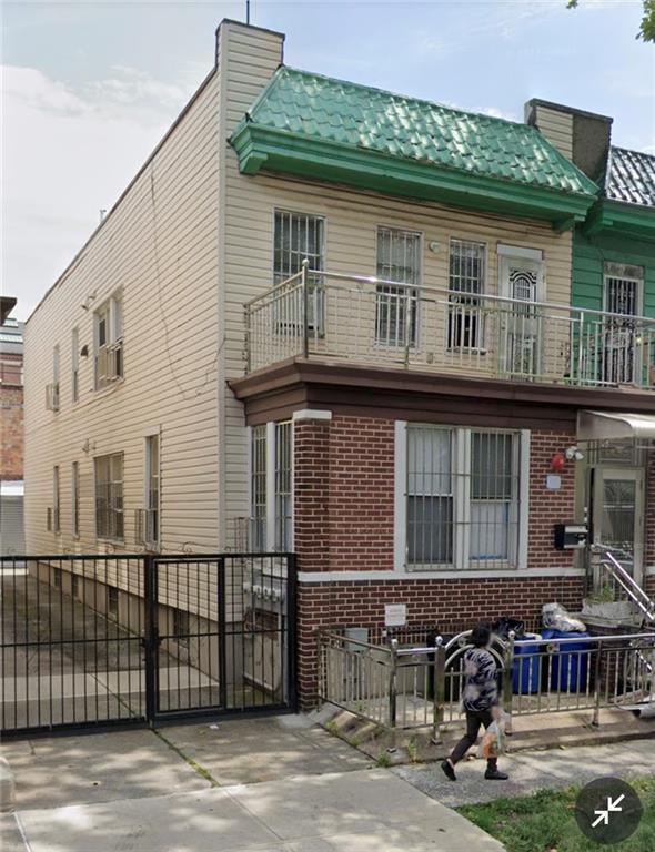 561 61st St Unit 1R, Brooklyn, NY 11220 Apartment for Rent in