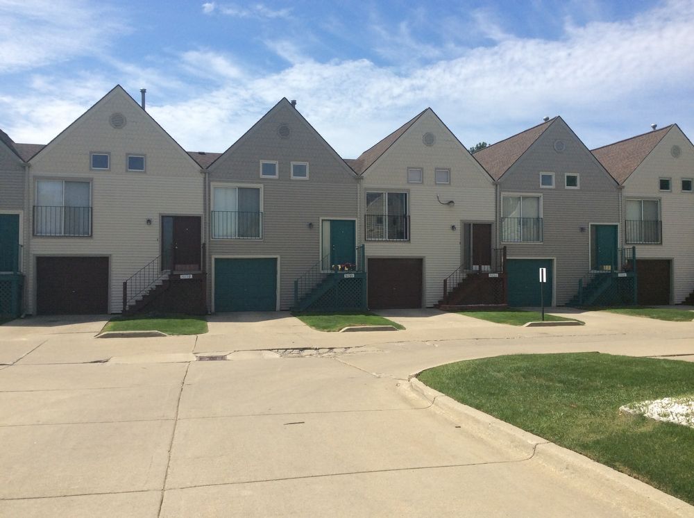 Primary Photo - 5667 Fox Hill Dr