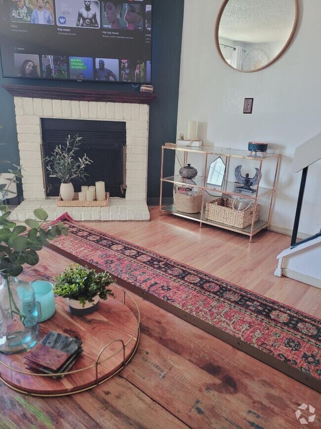 Lakeshore Apartments under 1,000 Aurora, CO 1 Rentals