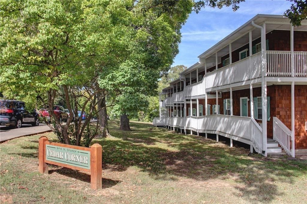 Primary Photo - 944 N Storer Ave