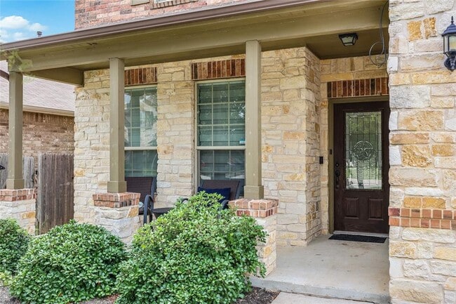 Foto del edificio - 7013 Armagh Dr