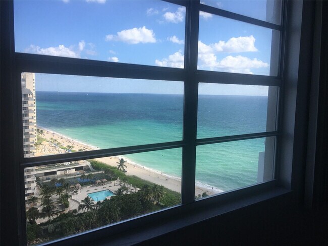 Foto del edificio - 1950 S Ocean Dr