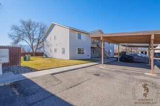 Building Photo - 1138 E Carolina Ave