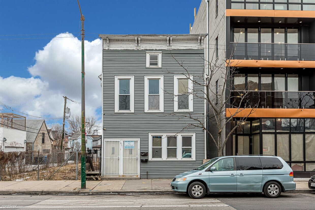 Primary Photo - 615 W 18th St