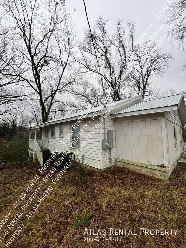 Building Photo - 1001 Graham Dr