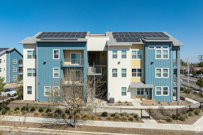 537 N West St - Building - Santa Fe Commons