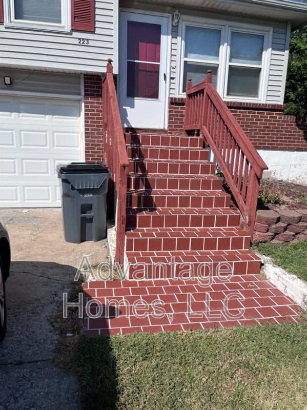 Building Photo - 223 N Clinton St