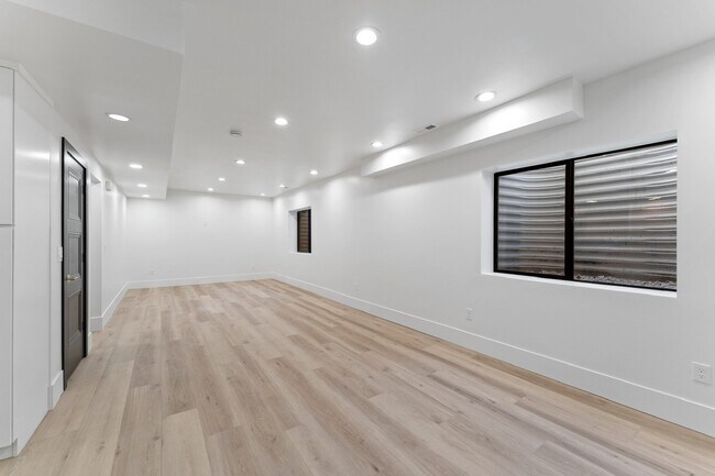 Foto del edificio - 807 N 200 E