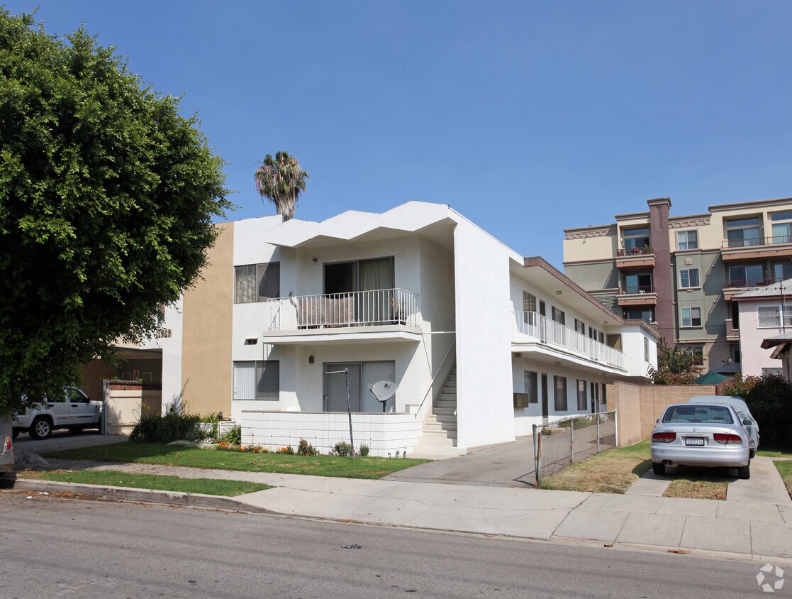 Primary Photo - 11969 Iowa Ave