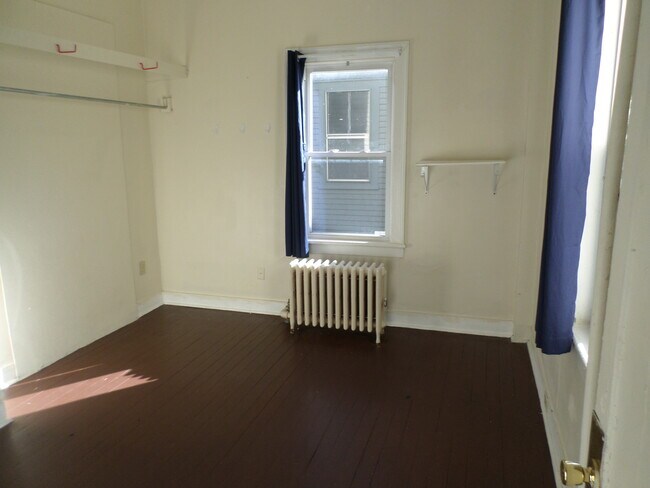 Foto del edificio - 146 Colchester Ave