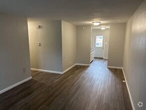 Building Photo - 568 W 70th Pl