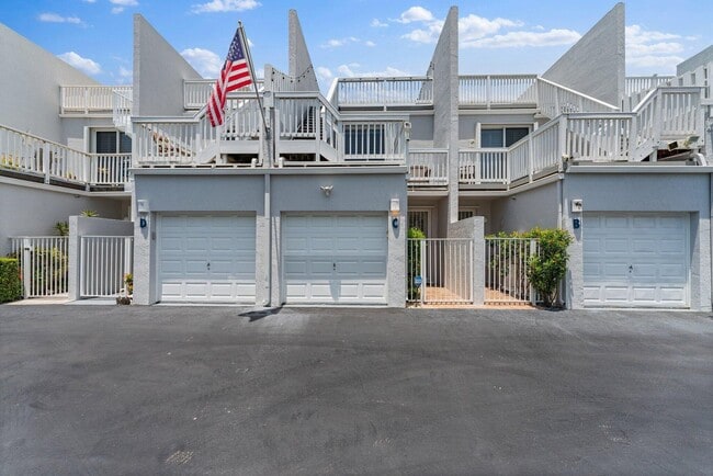 Building Photo - 1101 Beach Rd