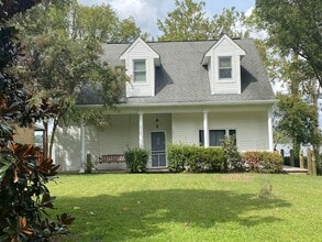 Building Photo - 1420 Riverside Dr