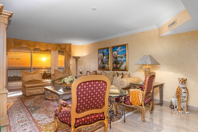 Building Photo - 7117 Pelican Bay Blvd