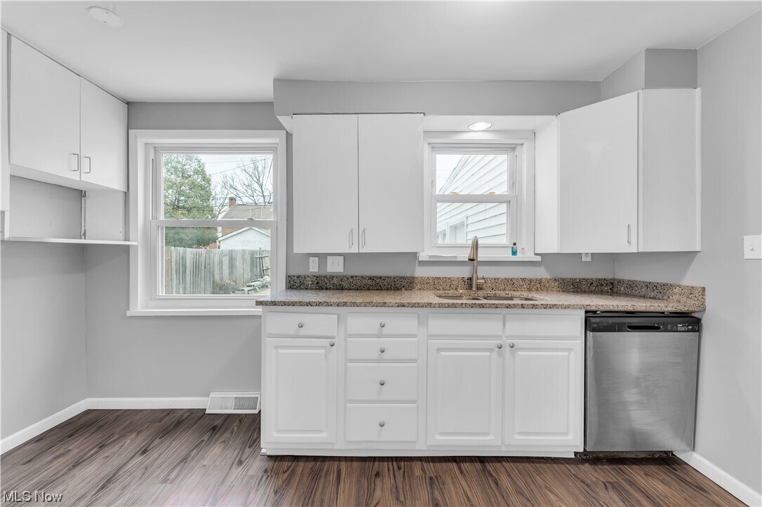 Foto principal - 15600 Biltmore Ave