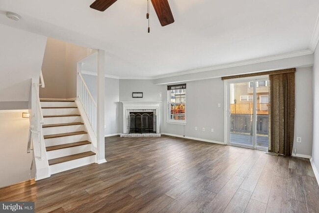 Building Photo - 1305 Riverwood Way