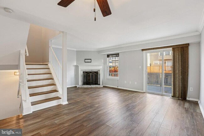 Foto del edificio - 1305 Riverwood Way