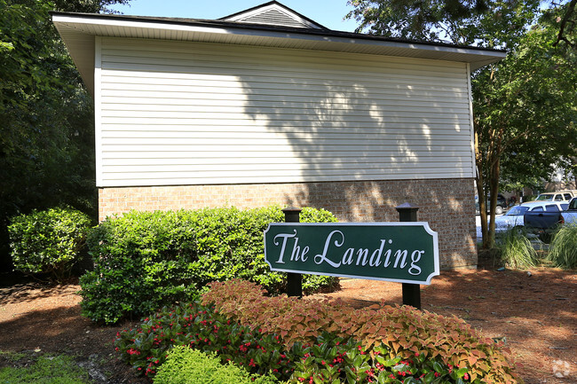 Foto del edificio - The Landing Townhomes