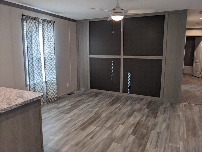 Foto del edificio - 3617 N Grand Ave E