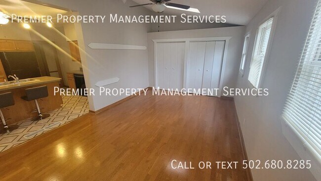 Building Photo - Massive 5 Bedroom Off Of Blankenbaker