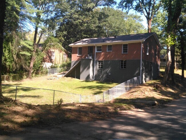 Foto del edificio - 2734 Glenvalley Dr