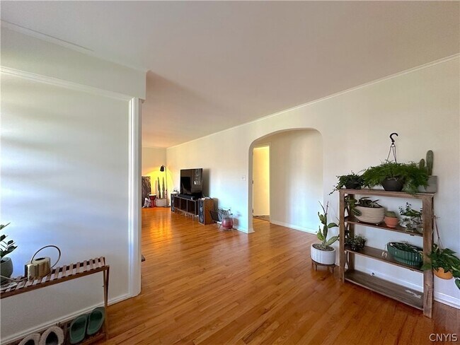 Foto del edificio - 4055 Bristol Rd