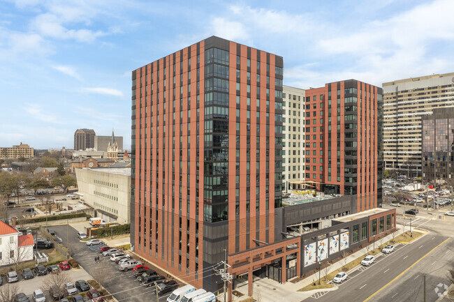 Building Photo - The Standard at Columbia