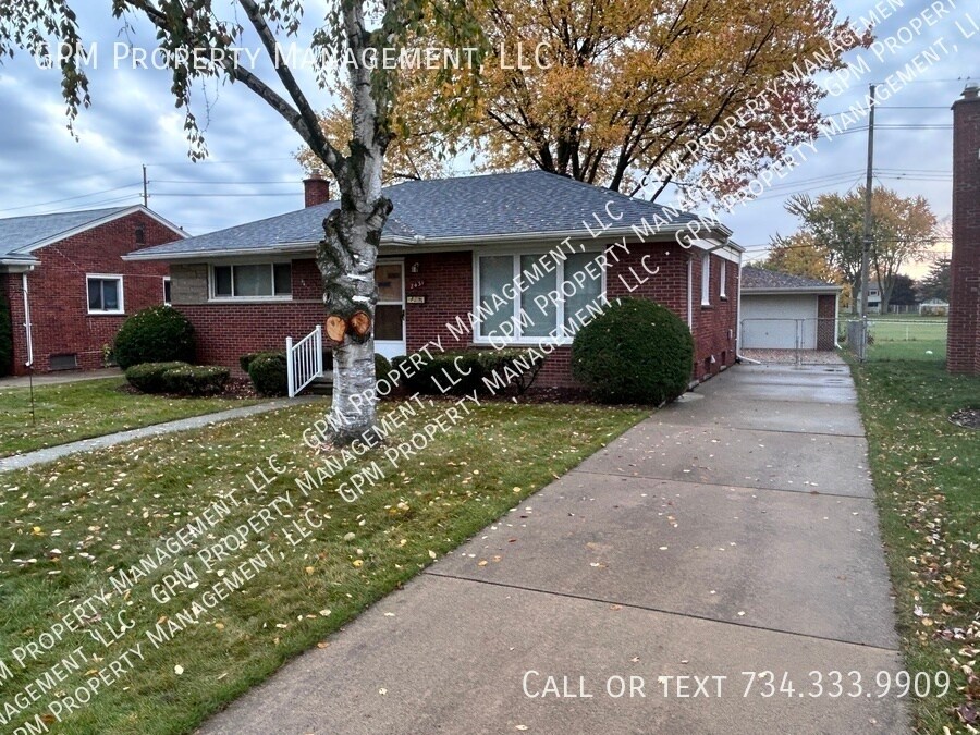 2431 Dr, Trenton, MI 48183 House Rental in Trenton, MI