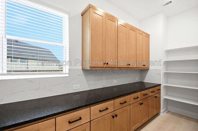 Foto del edificio - 14314 Olive Hbr Trl