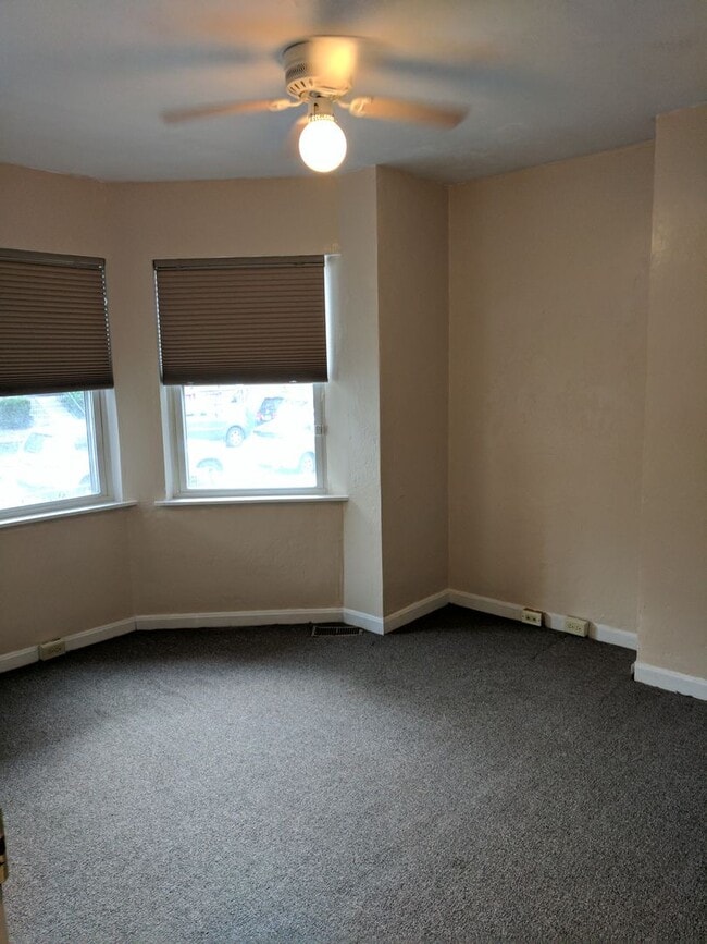 Building Photo - 244 Meyran Ave