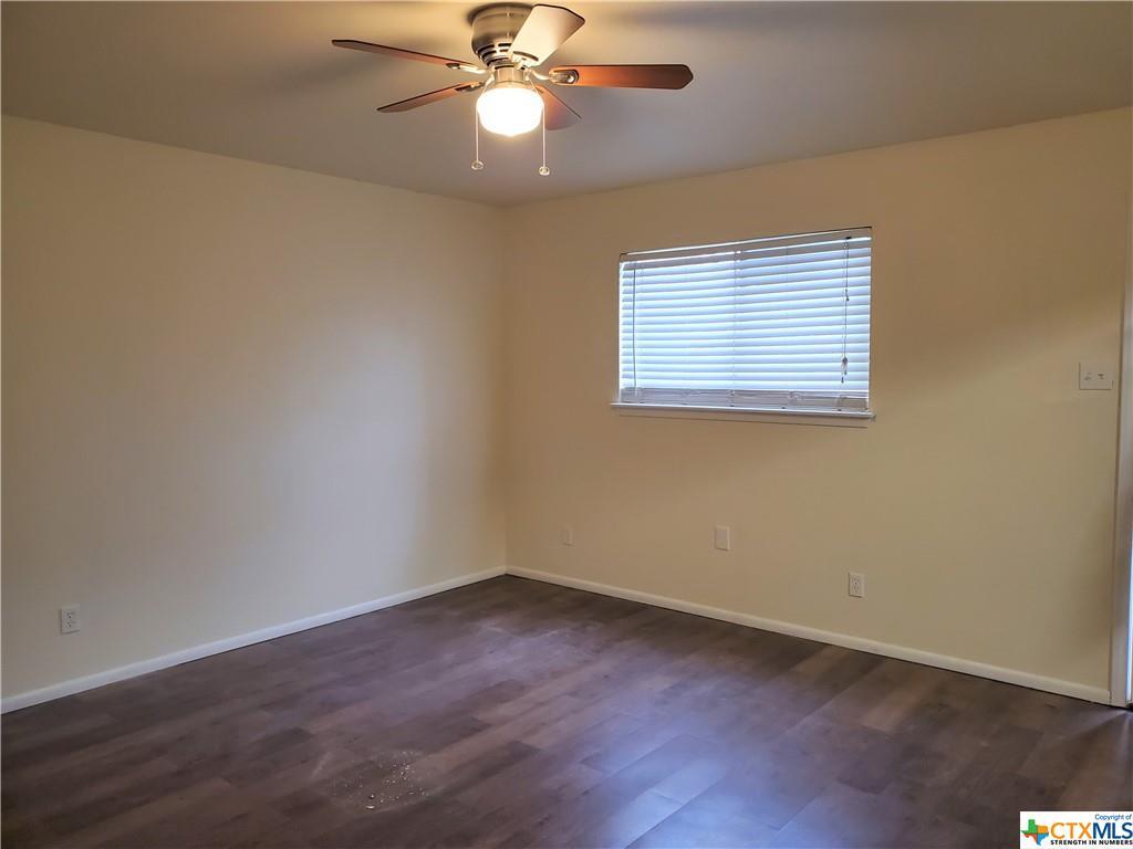 Primary Photo - 300 N Milam St