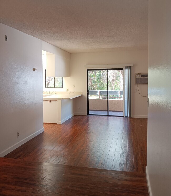 Foto del edificio - 10965 Fruitland Dr