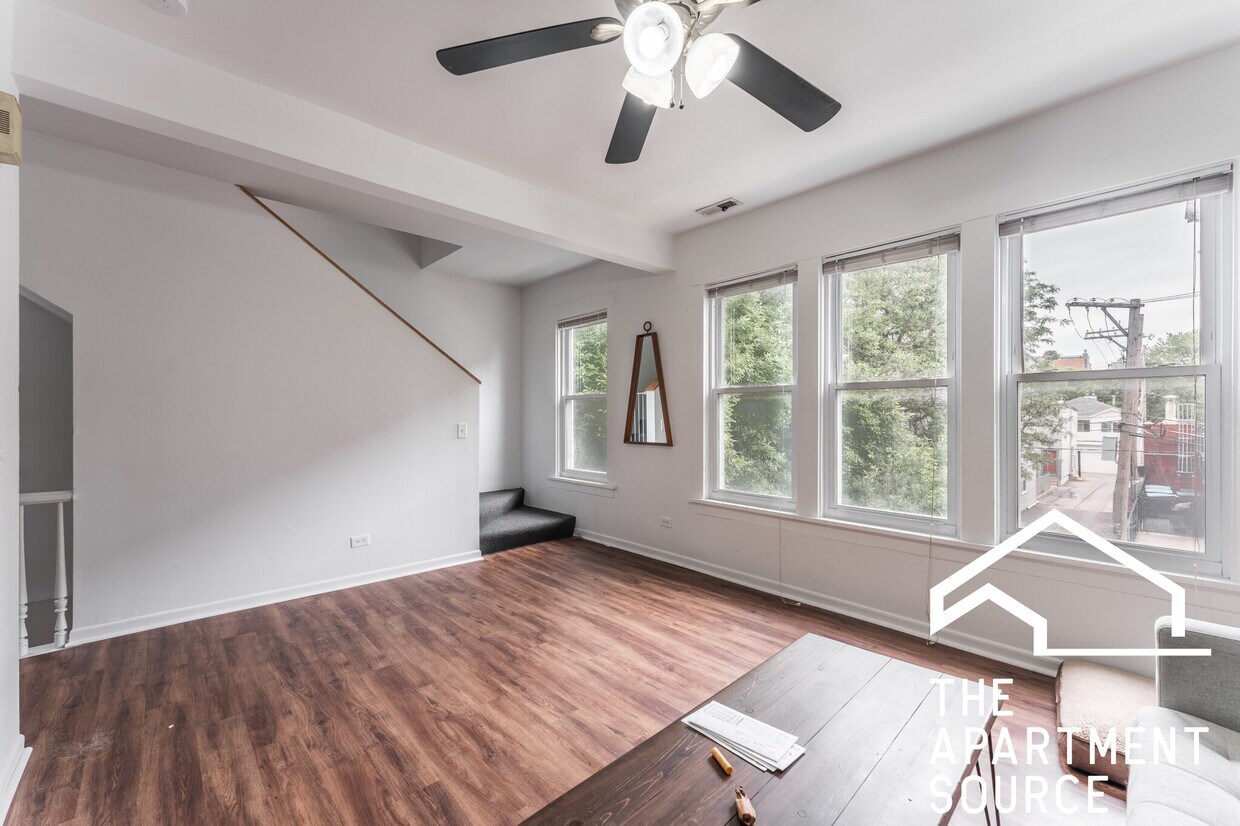 Foto principal - 2616 N Marshfield Ave