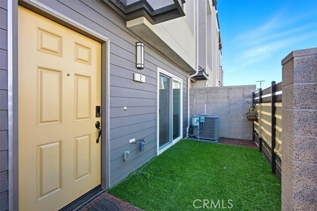 Building Photo - 14051 Diamond