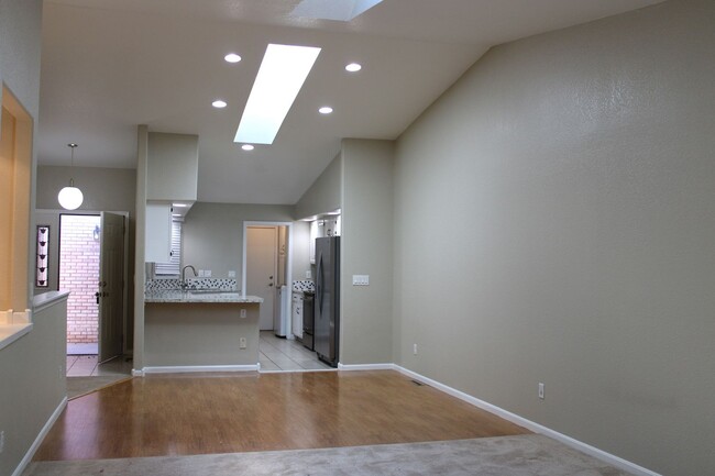 Foto del edificio - Beautiful 4 Bedroom Home in Midtown Fort C...