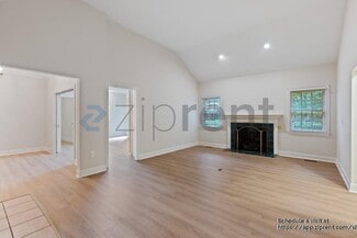 Building Photo - 6 Tiburon Pl