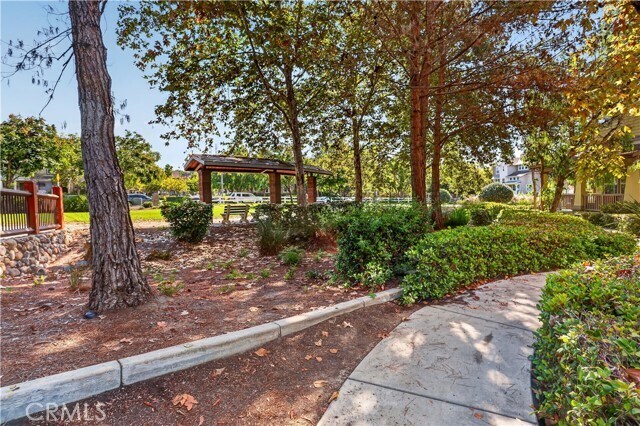 Foto del edificio - 53 Sheridan Ln