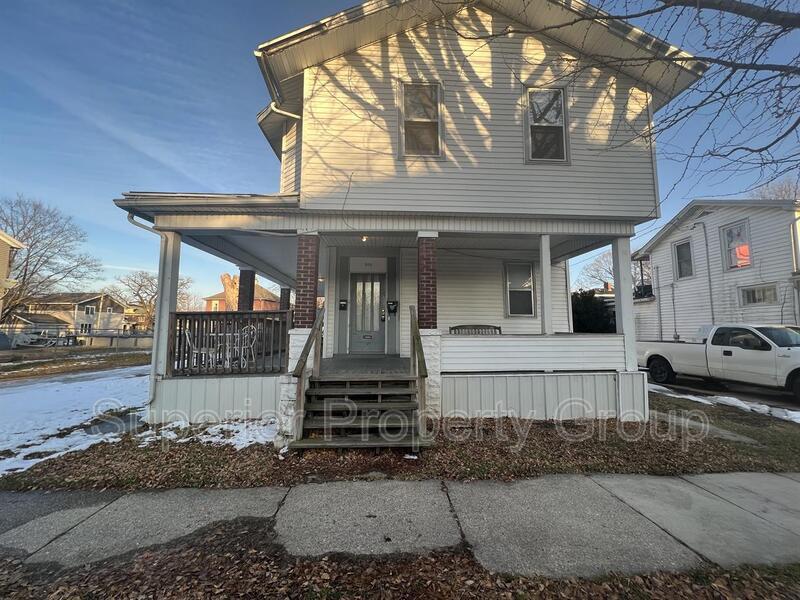 Primary Photo - 209 1/2 Cherry St