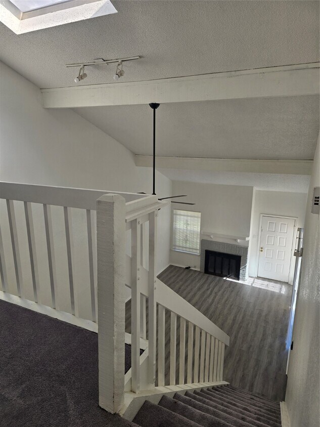 Foto principal - 6347 Cattails Ln