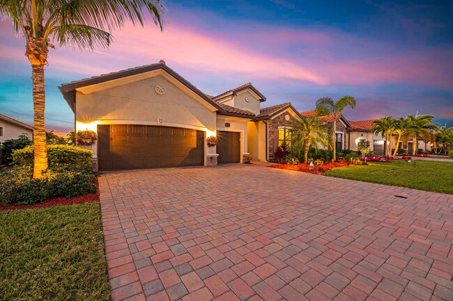 Building Photo - POOL HOME IN BONITA NATIONAL - OFF SEASON-...