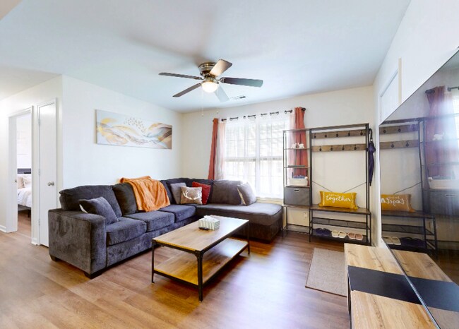 Foto del edificio - 253 White Oak Rd