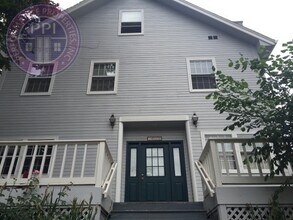 Building Photo - 1625 NW 25th Ave