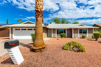 Building Photo - 600 E Bell De Mar Dr