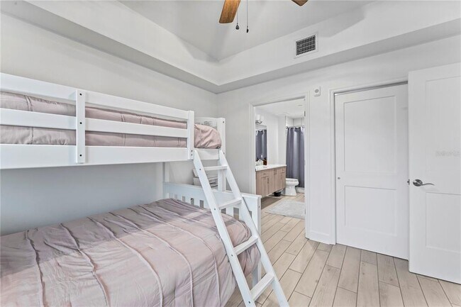 Foto del edificio - 125 Island Way